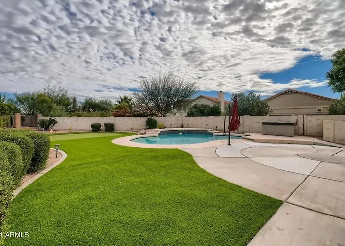 Holiday home Private Oasis: Pool, Hot Tub & Golf Course Views! *